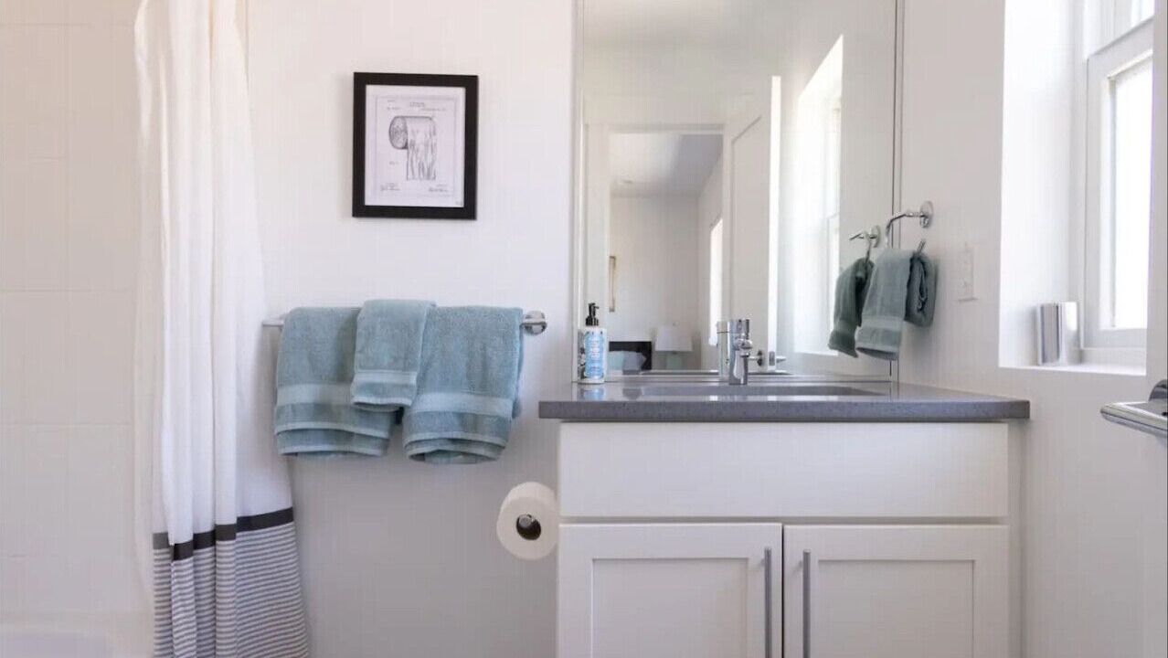 Photo of Bathroom in Sunnyside