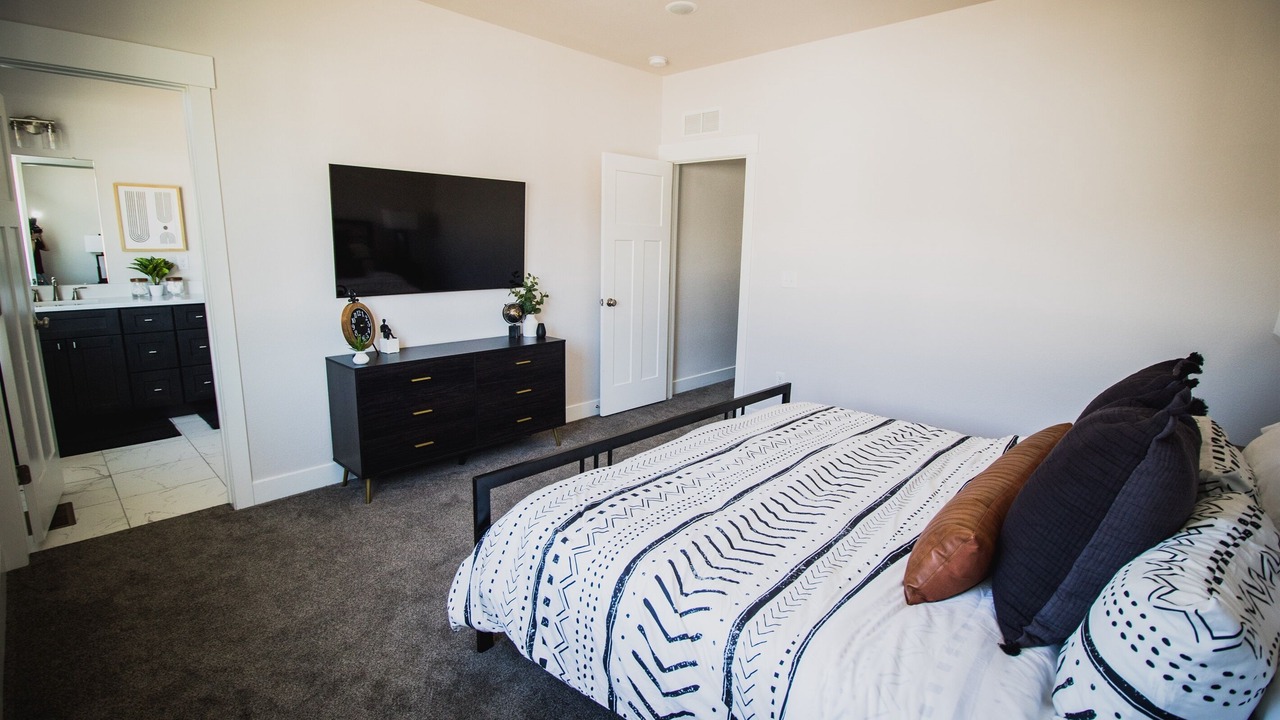 Photo of Bedroom in Greeley