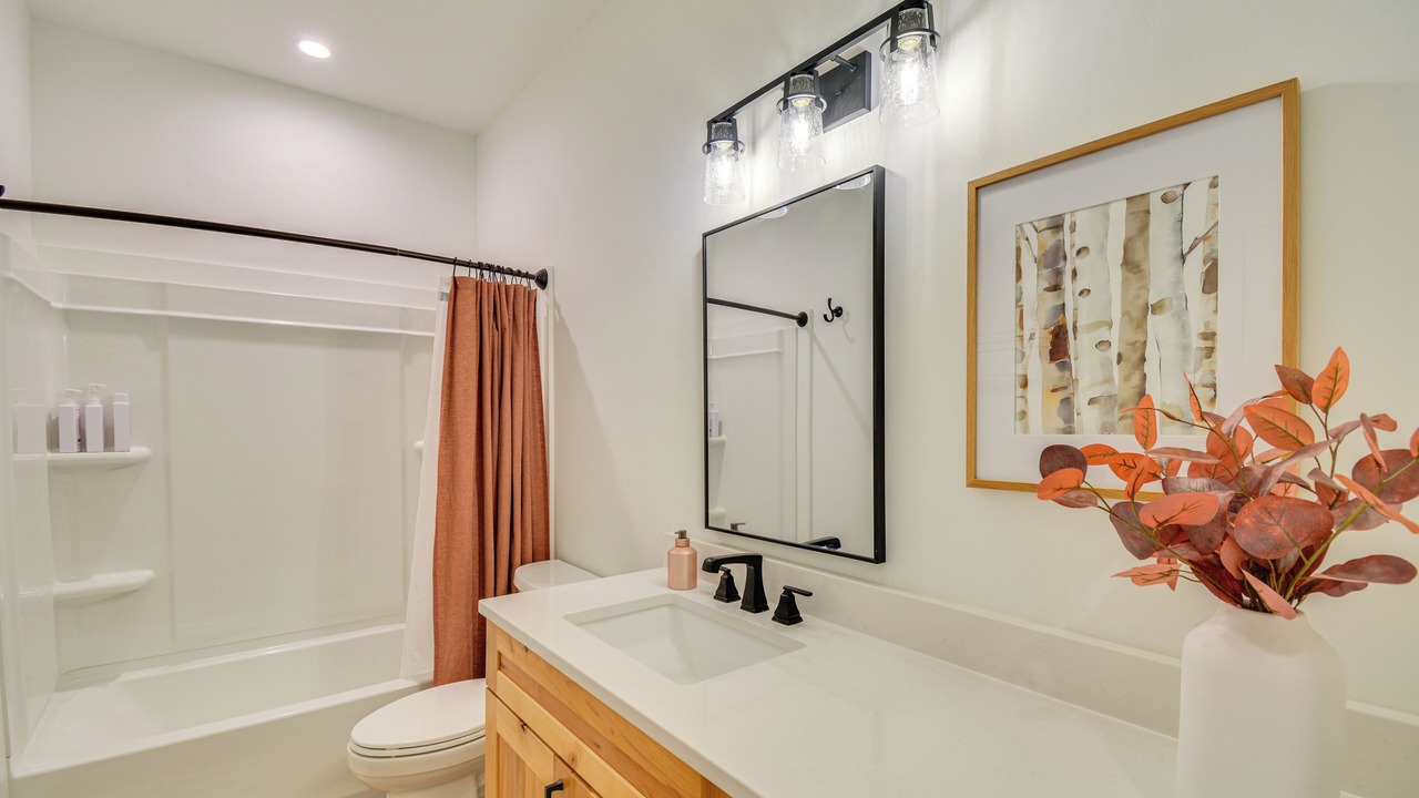 Photo of Bathroom in Twin Lakes