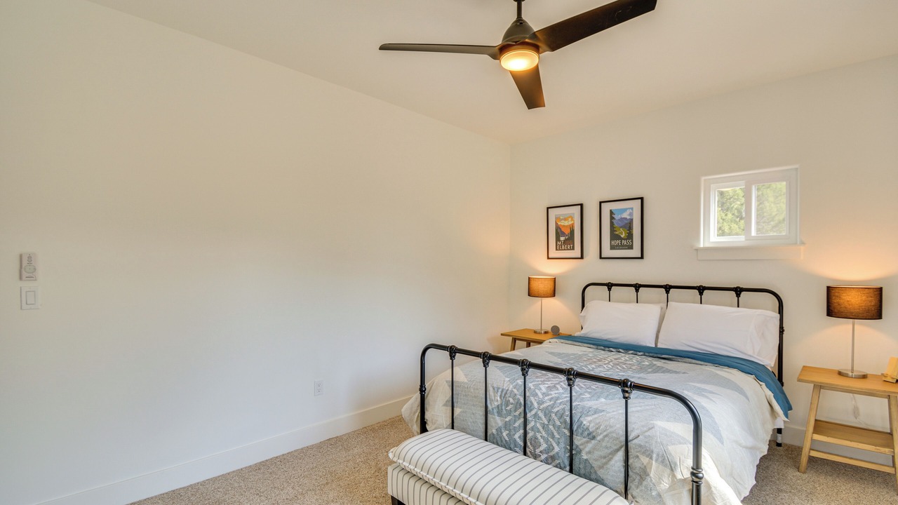 Photo of Bedroom in Twin Lakes
