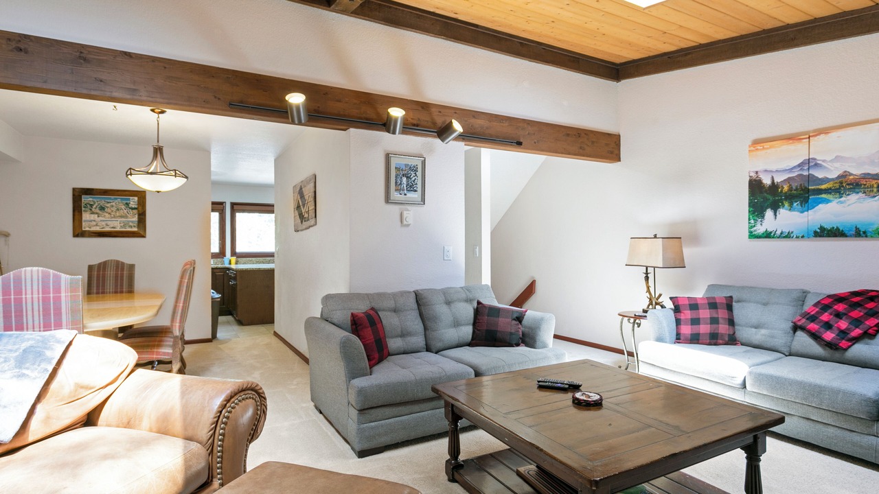 Photo of Livingroom in Intermountain