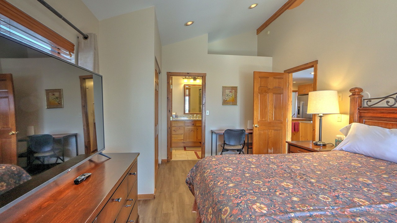 Photo of Bedroom in Glenwood Springs