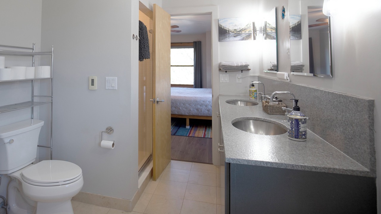 Photo of Bathroom in Carbondale