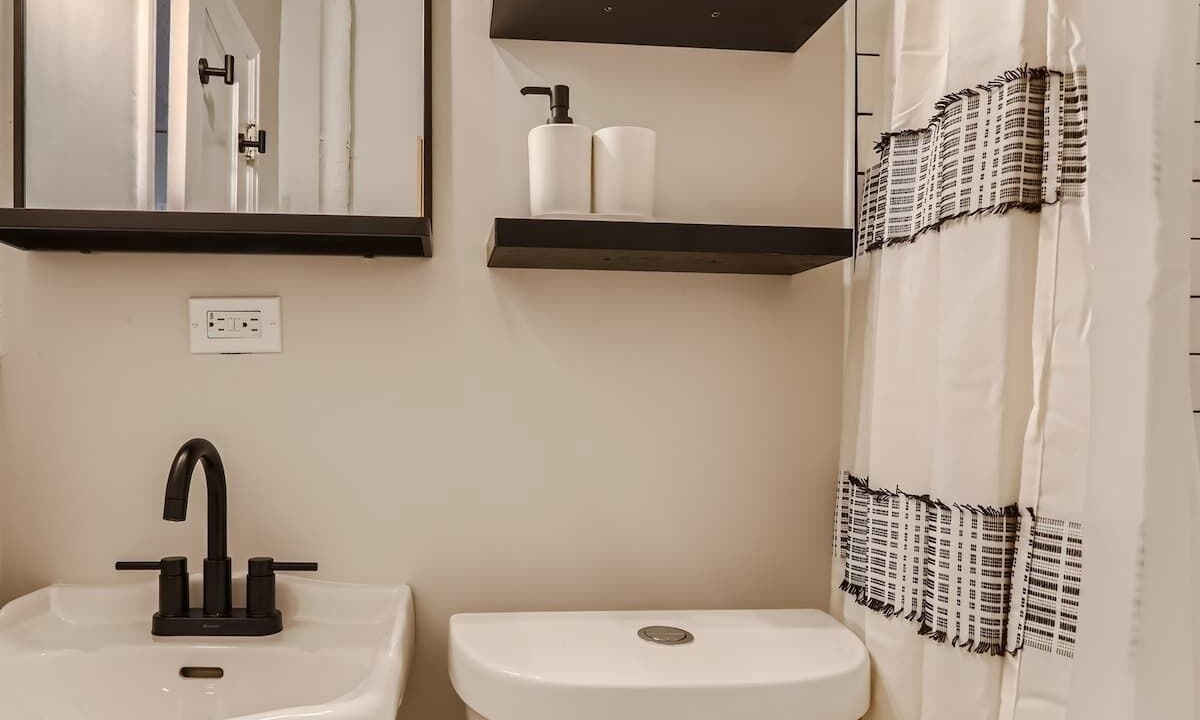Photo of Bathroom in City Park
