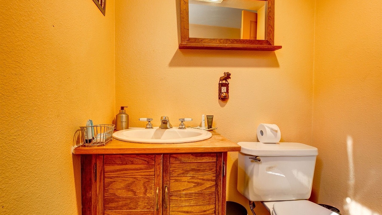 Photo of Bathroom in Lyons
