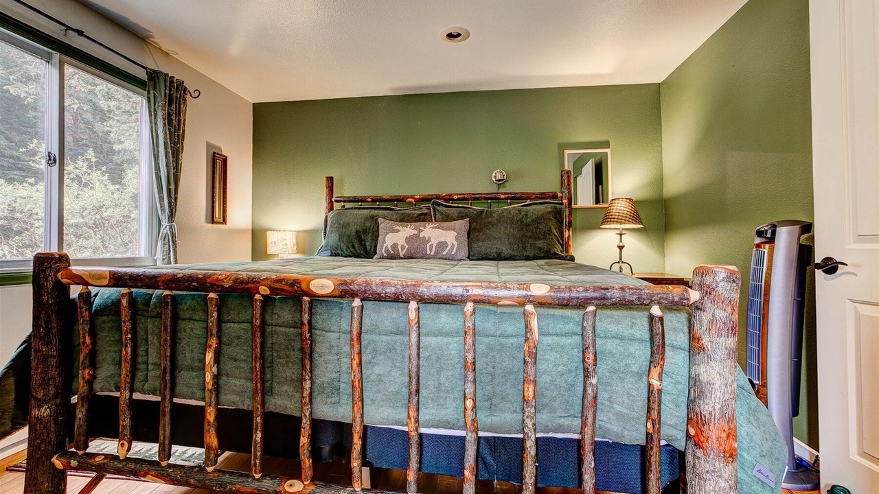 Photo of Bedroom in Lyons