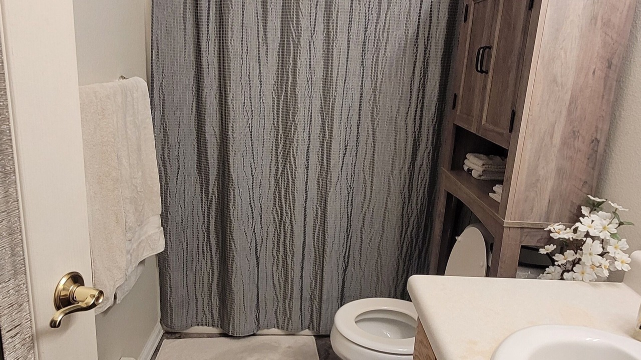 Photo of Bathroom in Pear Park