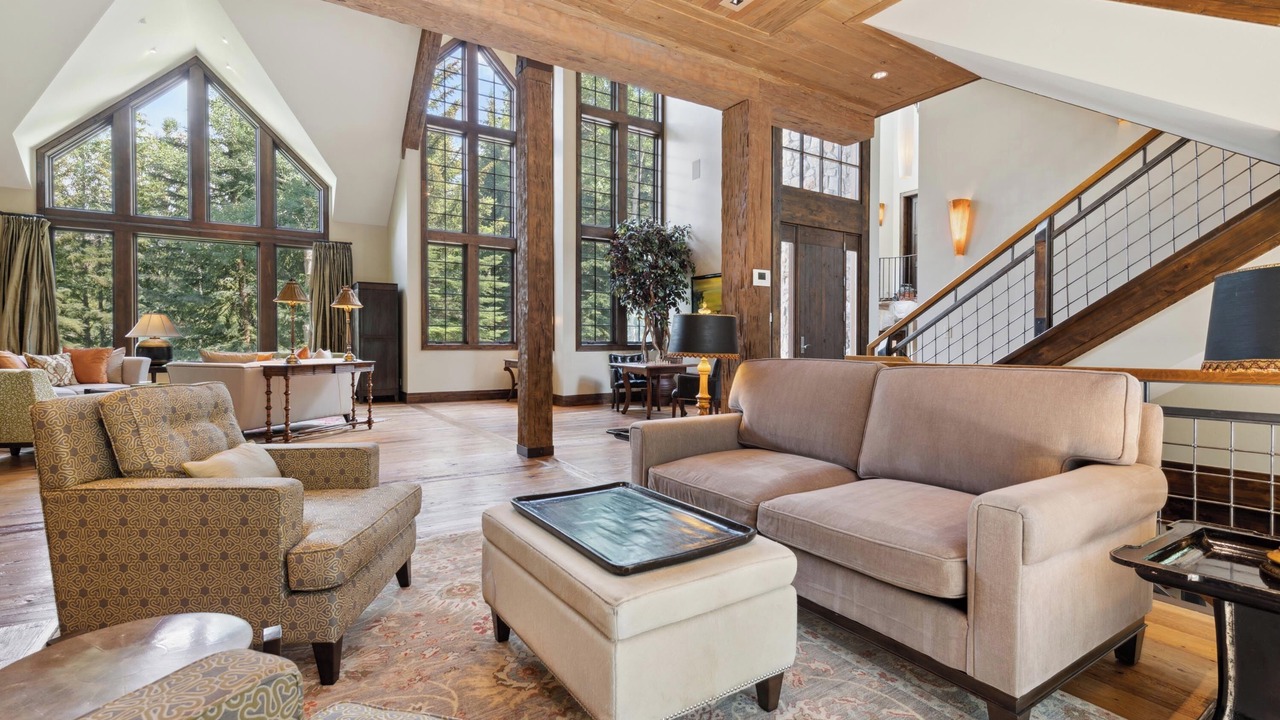 Photo of Livingroom in Beaver Creek