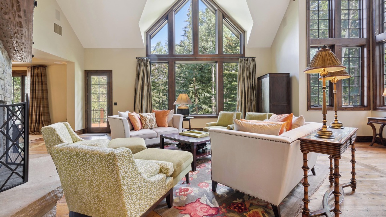Photo of Livingroom in Beaver Creek