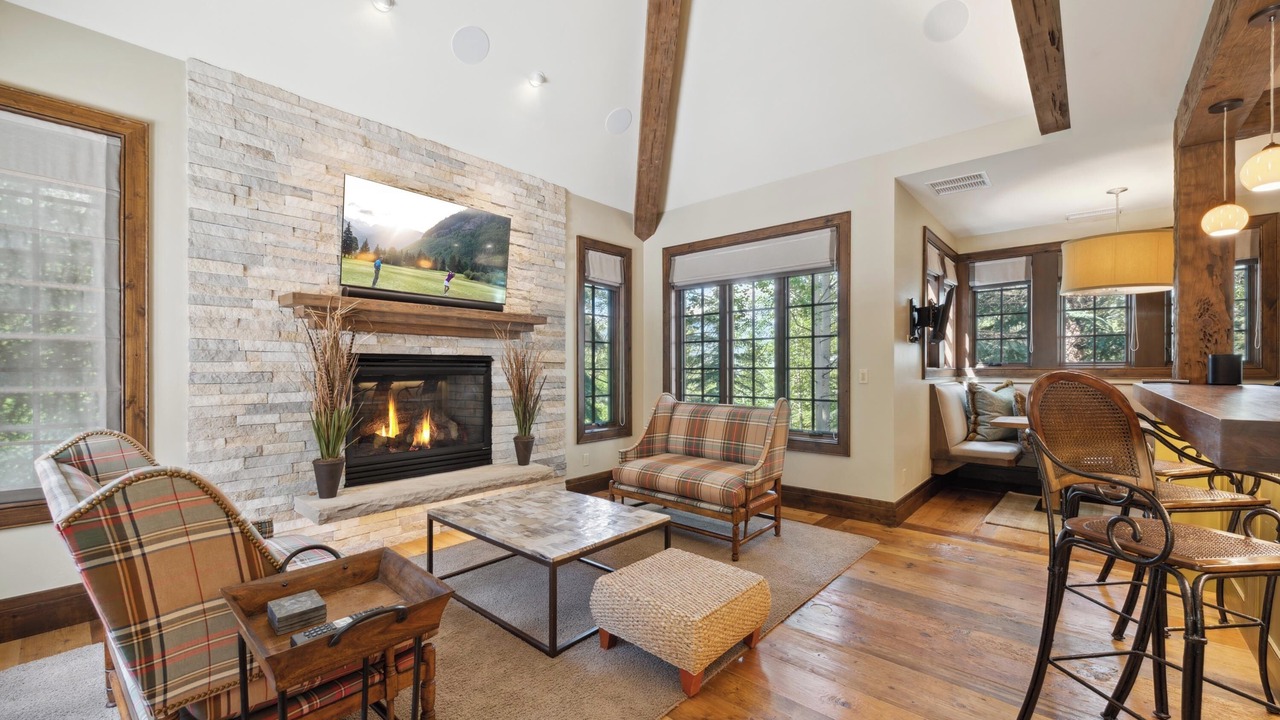 Photo of Livingroom in Beaver Creek