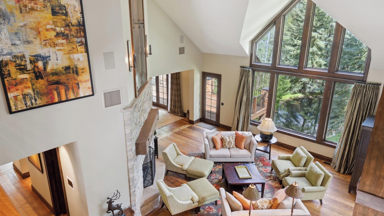 Photo of Livingroom in Beaver Creek