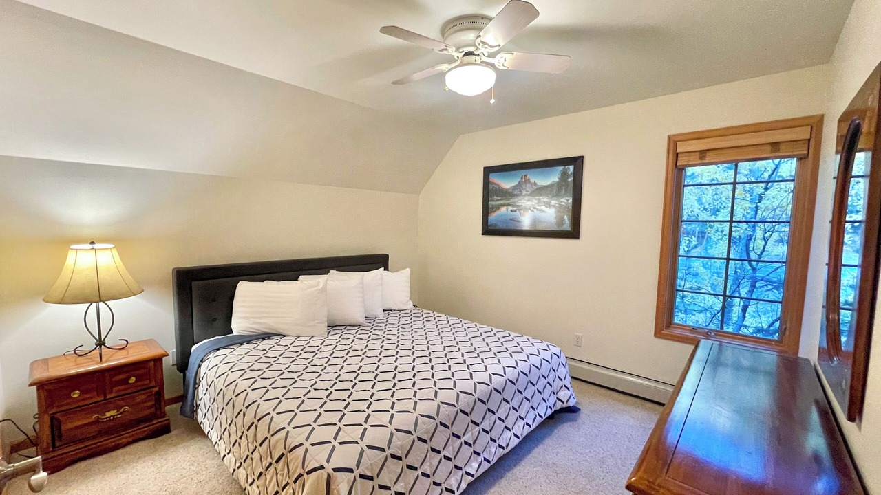 Photo of Bedroom in Fall River Estates