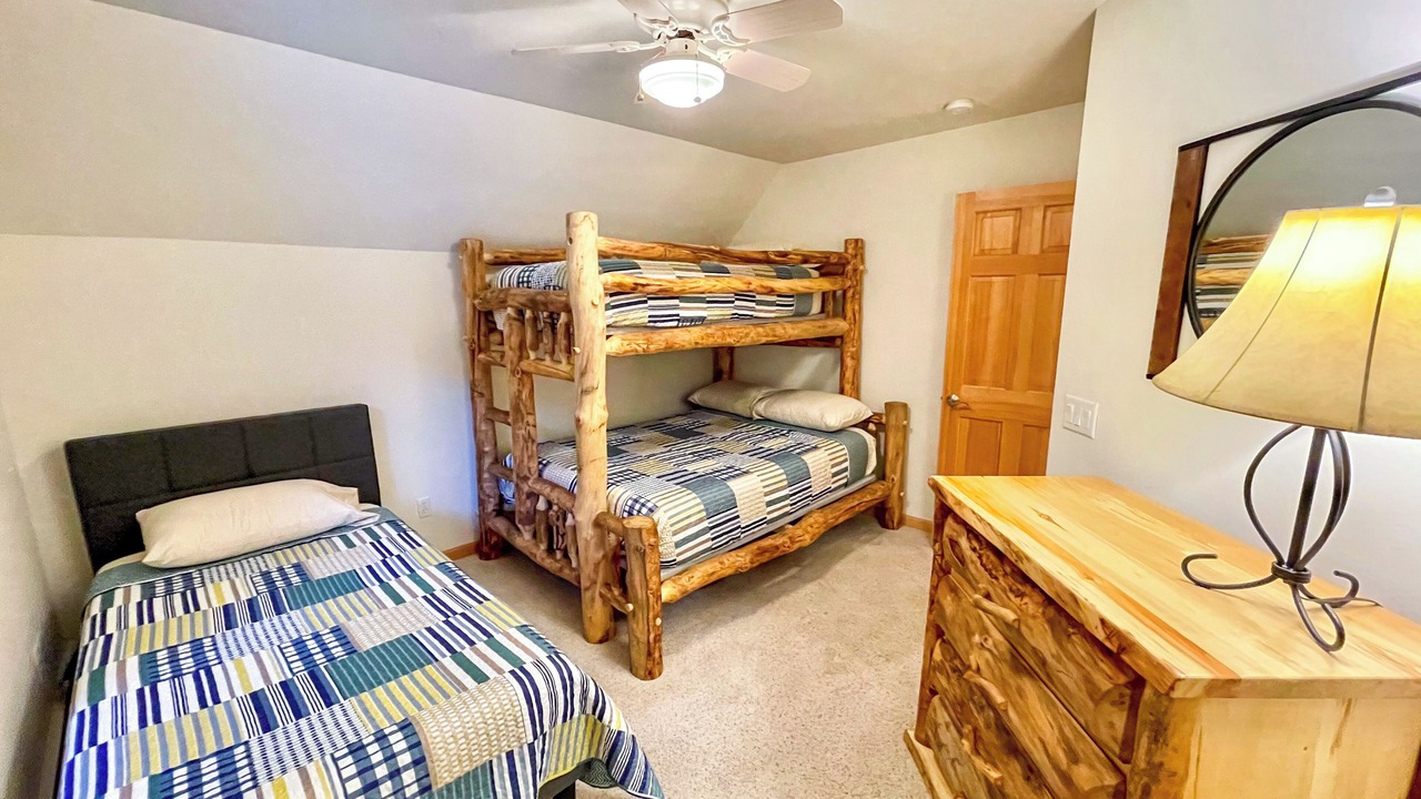 Photo of Bedroom in Fall River Estates