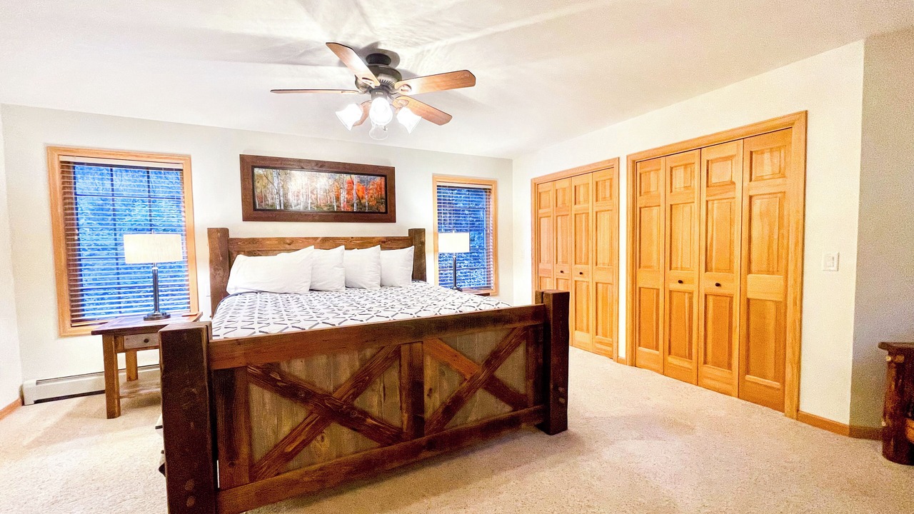 Photo of Bedroom in Fall River Estates