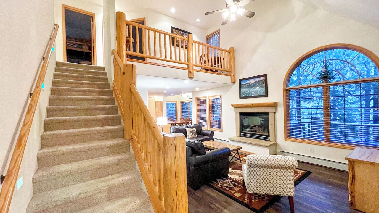 Photo of Livingroom in Fall River Estates