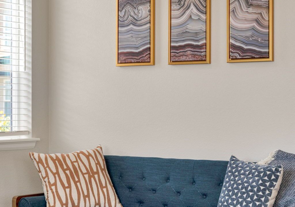 Photo of Livingroom in Dupont