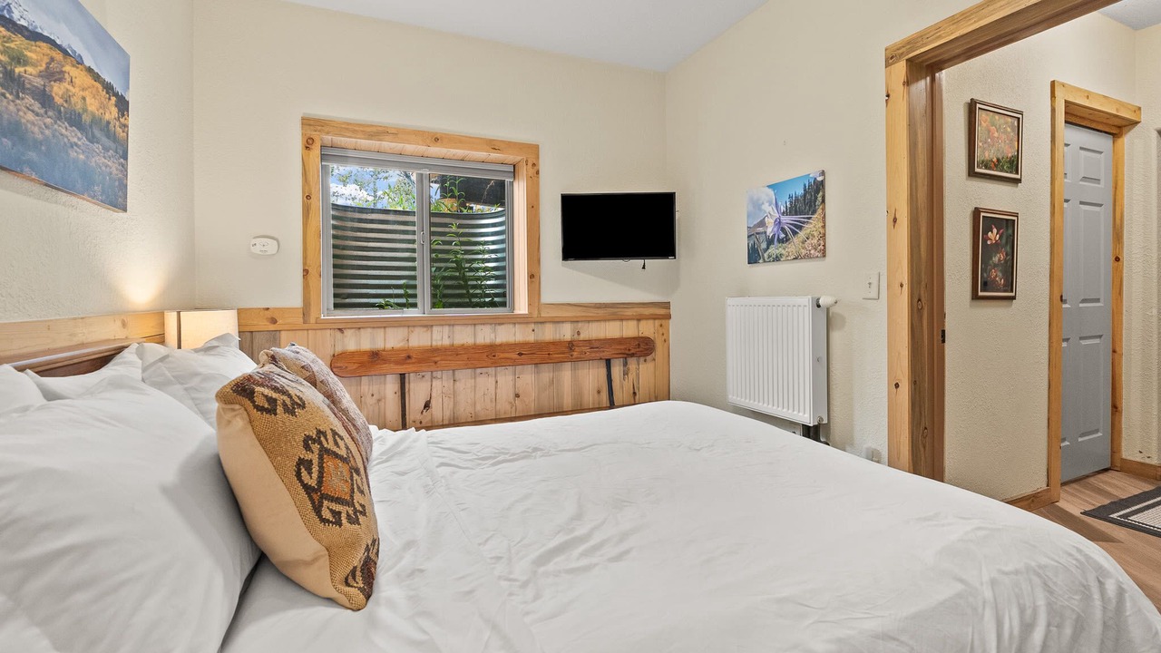 Photo of Bedroom in Twin Lakes