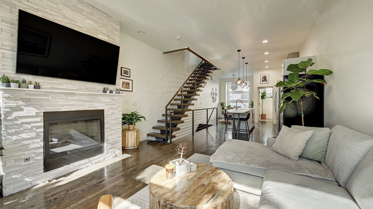 Photo of Livingroom in Ballpark