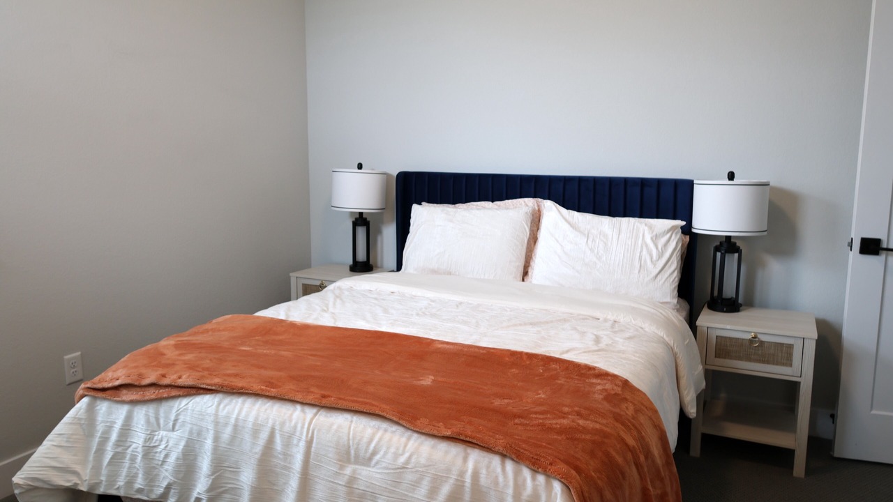 Photo of Bedroom in Aurora