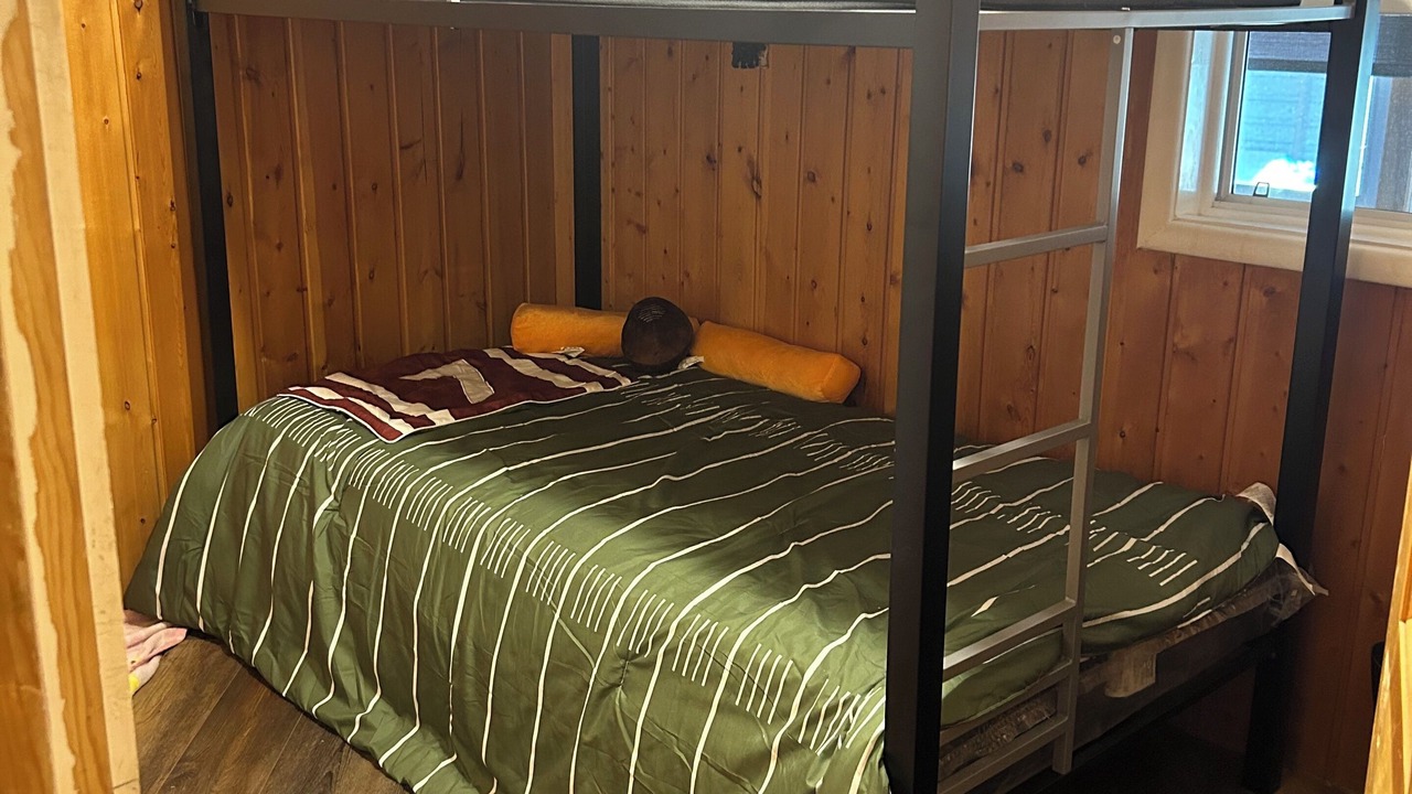 Photo of Bedroom in Deckers