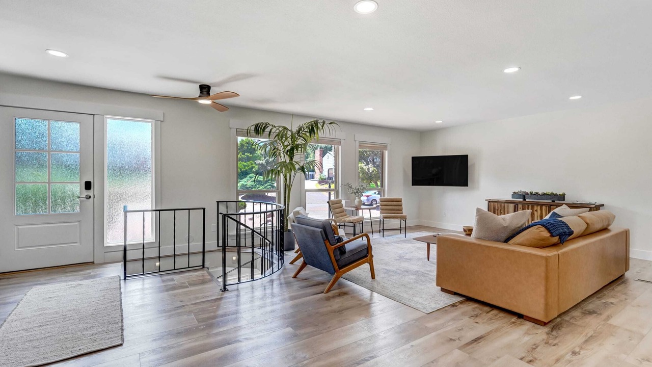 Photo of Livingroom in Northeast Colorado Springs
