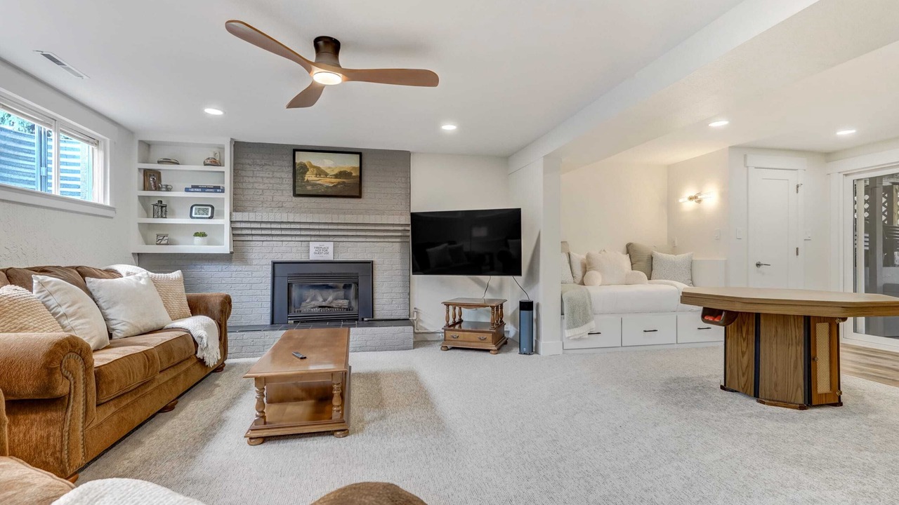 Photo of Livingroom in Northeast Colorado Springs