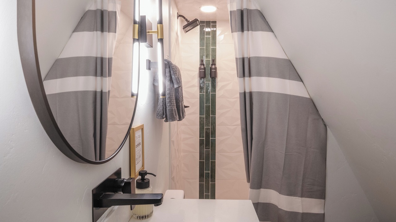 Photo of Bathroom in Divide