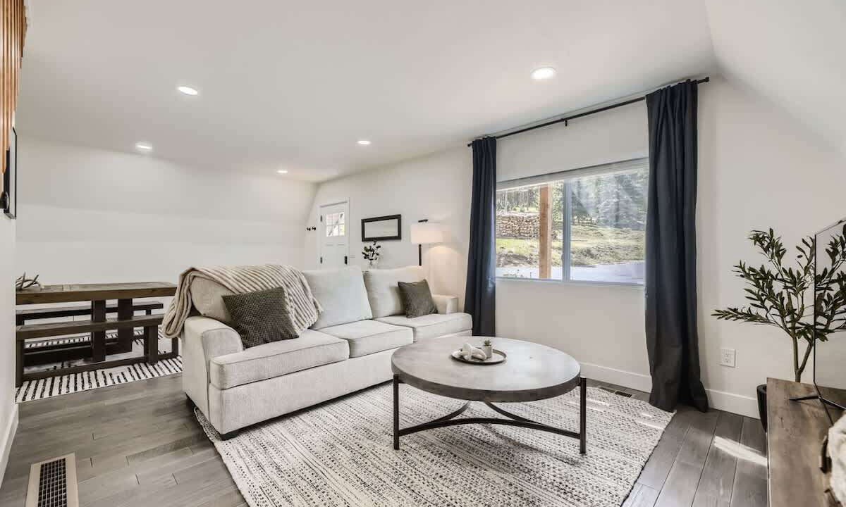 Photo of Bedroom in Shadow Mountain