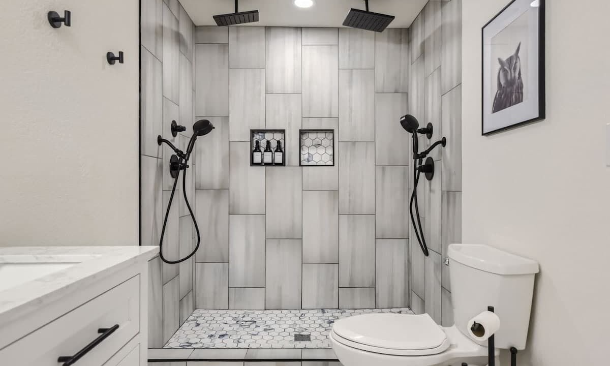 Photo of Bathroom in Shadow Mountain