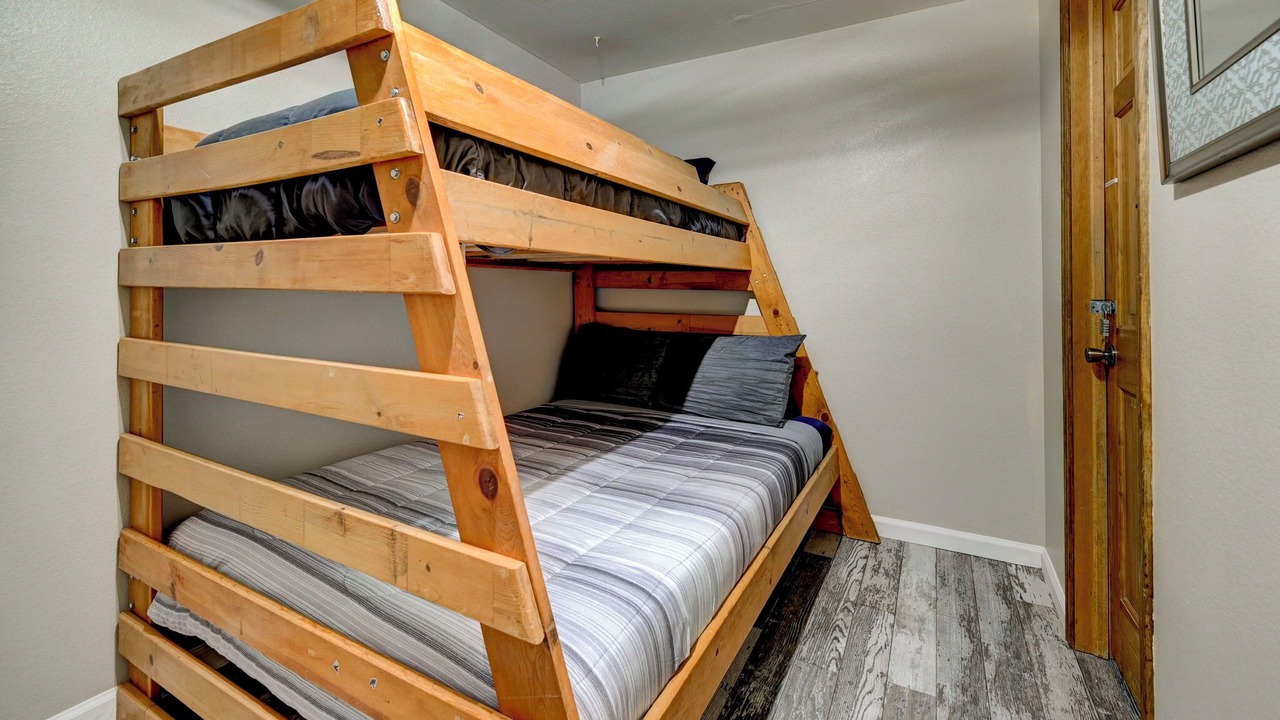 Photo of Bedroom in Spring Valley