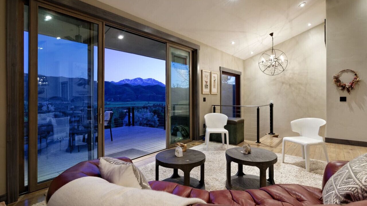 Photo of Livingroom in Basalt