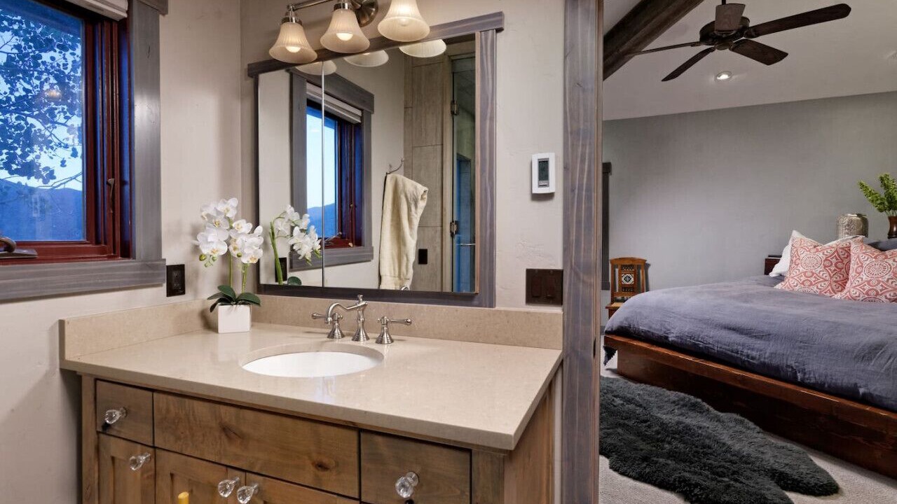 Photo of Bathroom in Basalt