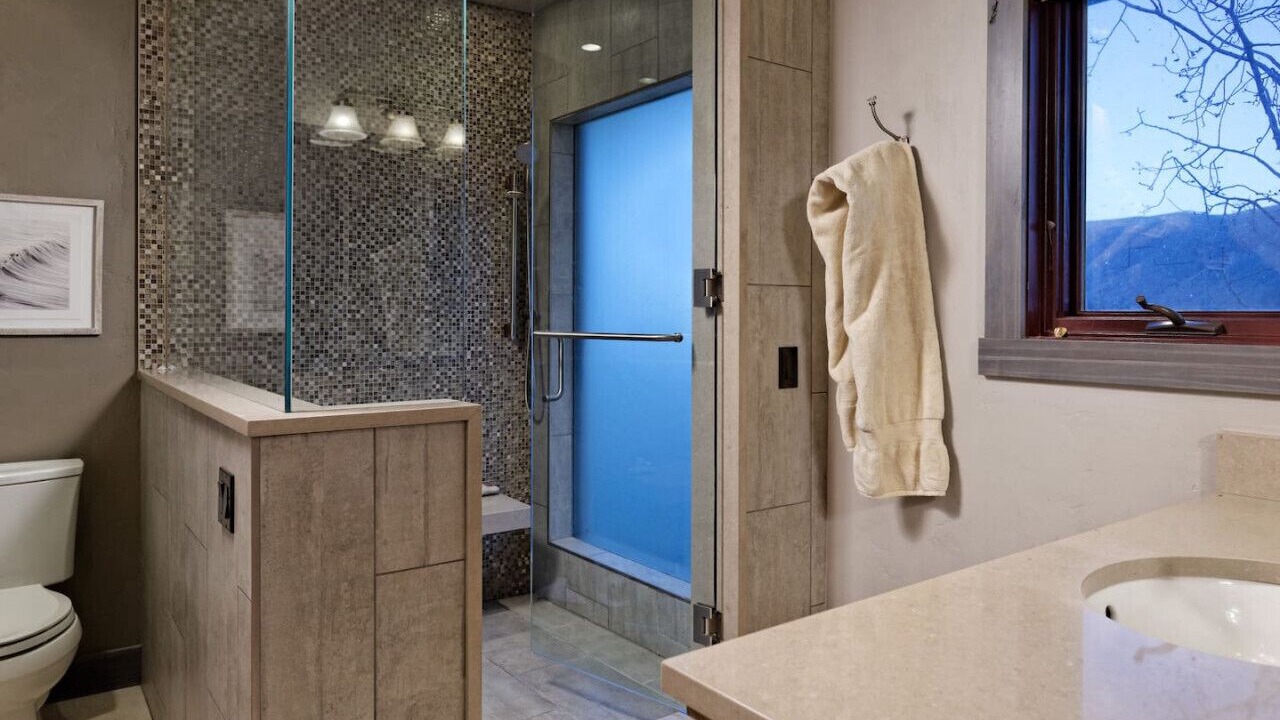 Photo of Bathroom in Basalt