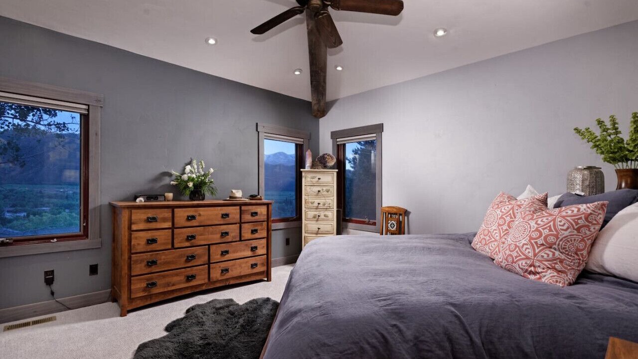 Photo of Bedroom in Basalt