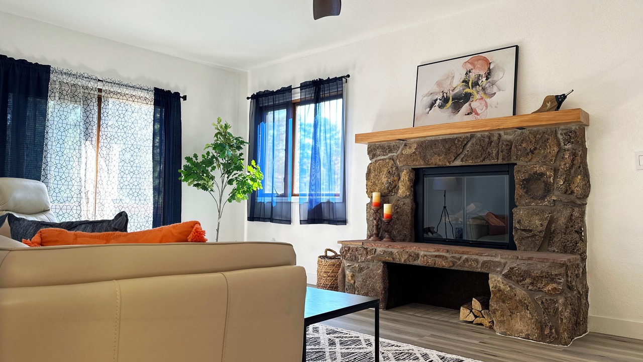 Photo of Livingroom in The Pinery