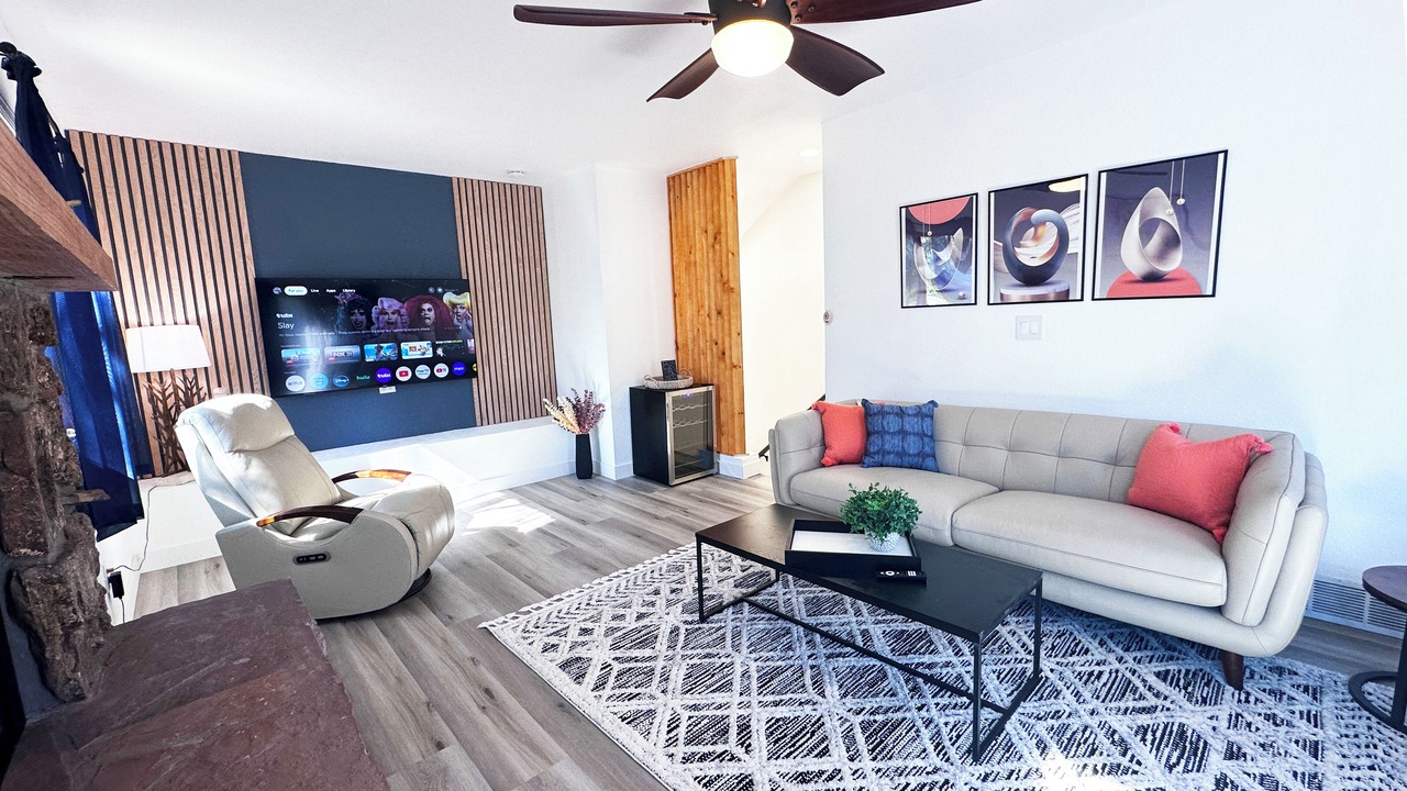 Photo of Livingroom in The Pinery