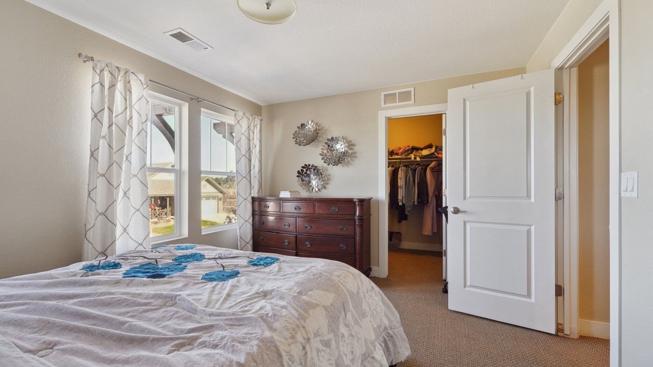 Photo of Bedroom in The Pinery