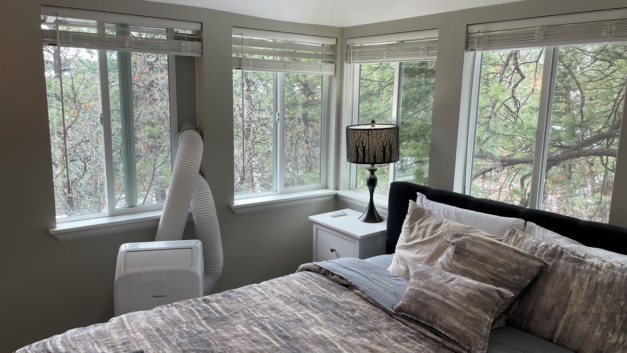 Photo of Bedroom in Cascade
