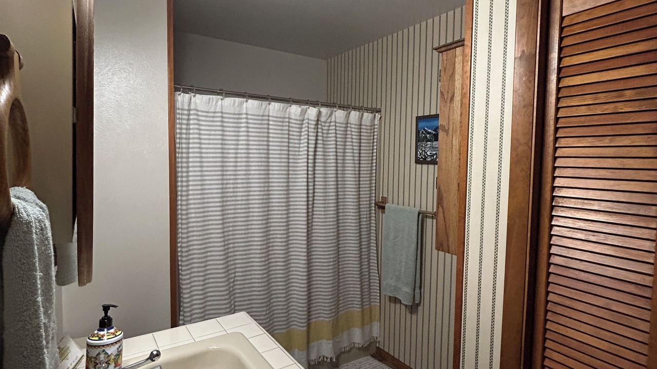 Photo of Bathroom in Pinecliffe