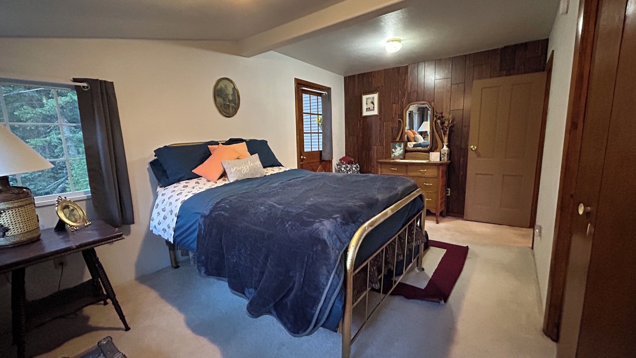 Photo of Bedroom in Pinecliffe