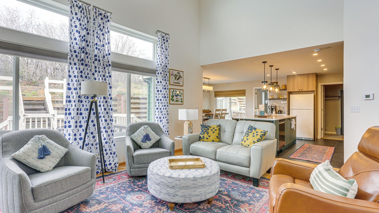Photo of Livingroom in Castle Rock