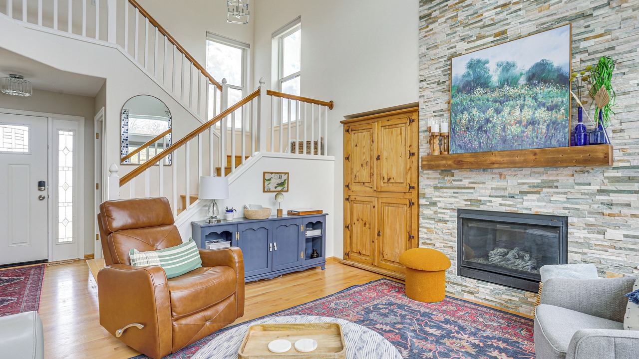Photo of Livingroom in Castle Rock