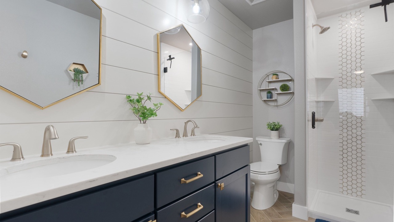 Photo of Bathroom in Loveland