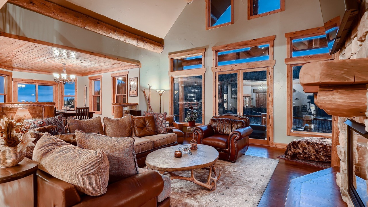 Photo of Livingroom in Valley of the Sun