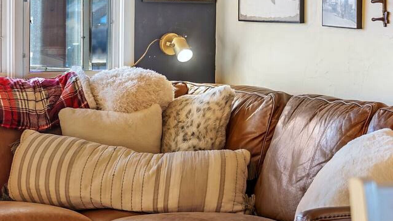 Photo of Livingroom in Castle Rock