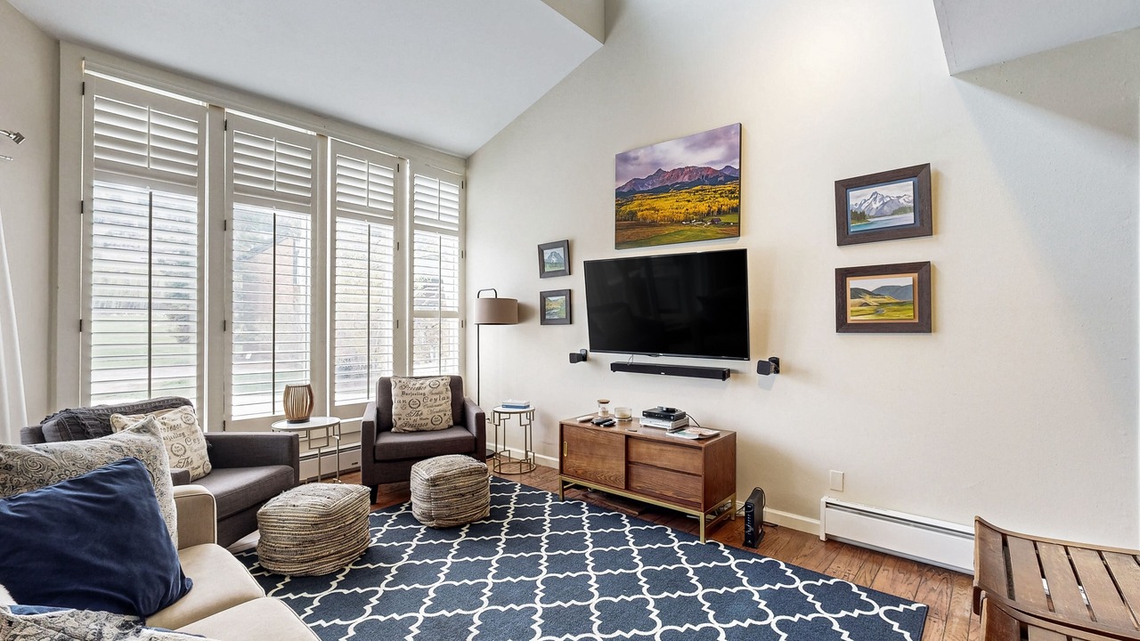 Photo of Livingroom in Eagle-Vail