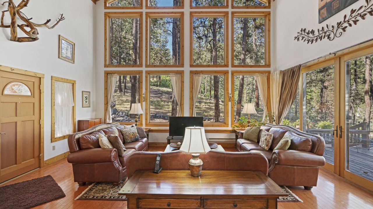 Photo of Livingroom in Bayfield