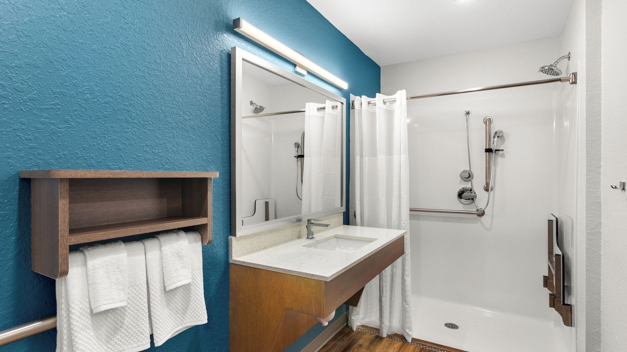 Photo of Bathroom in Dupont