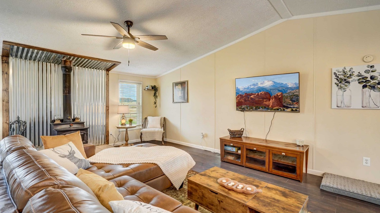 Photo of Livingroom in Peyton