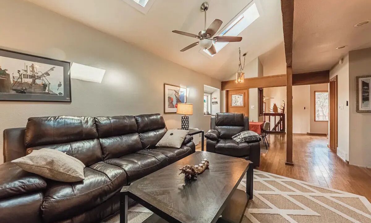 Photo of Livingroom in Manitou Springs